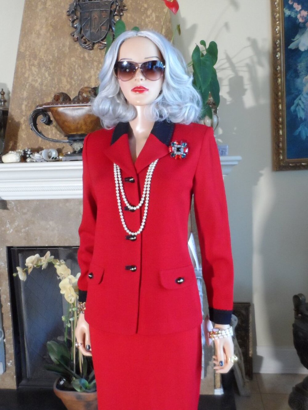 New St. John Collection Red Santana Knit Skirt Suit Black Trim Sizes 4/6 - Picture 3 of 16